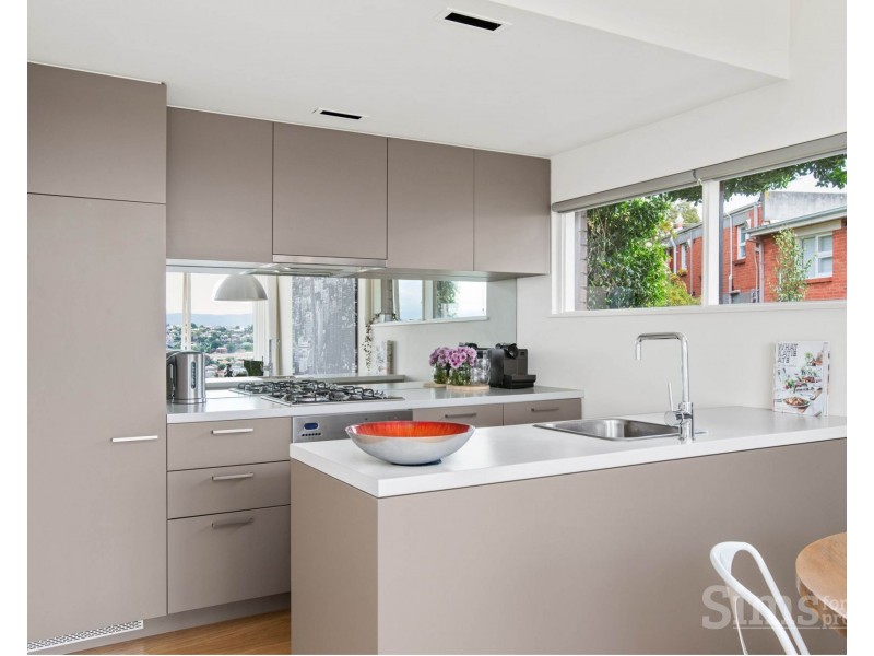 4/4 White Street, West Launceston TAS 7250