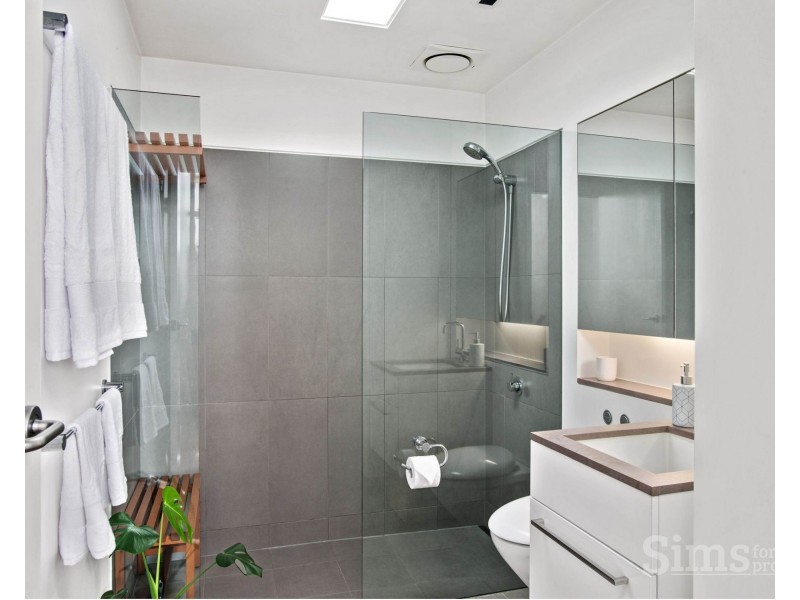 4/4 White Street, West Launceston TAS 7250