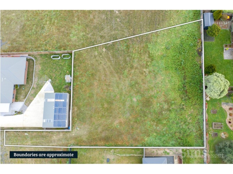 15 Pinot Parade, Youngtown TAS 7249