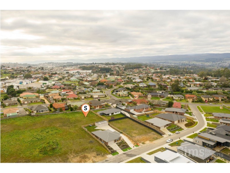 15 Pinot Parade, Youngtown TAS 7249