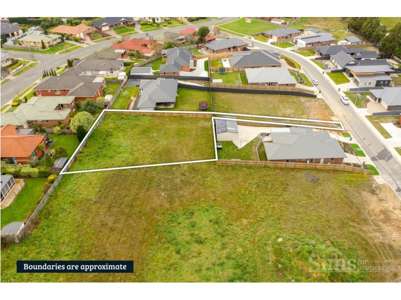15 Pinot Parade, Youngtown TAS 7249