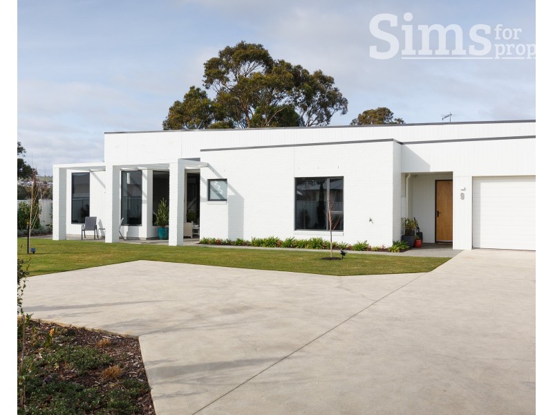 9/54 Landsborough Avenue, Newstead TAS 7250