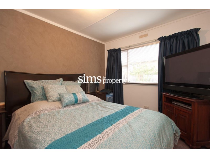 2/10 Kelvin Street, Youngtown TAS 7249