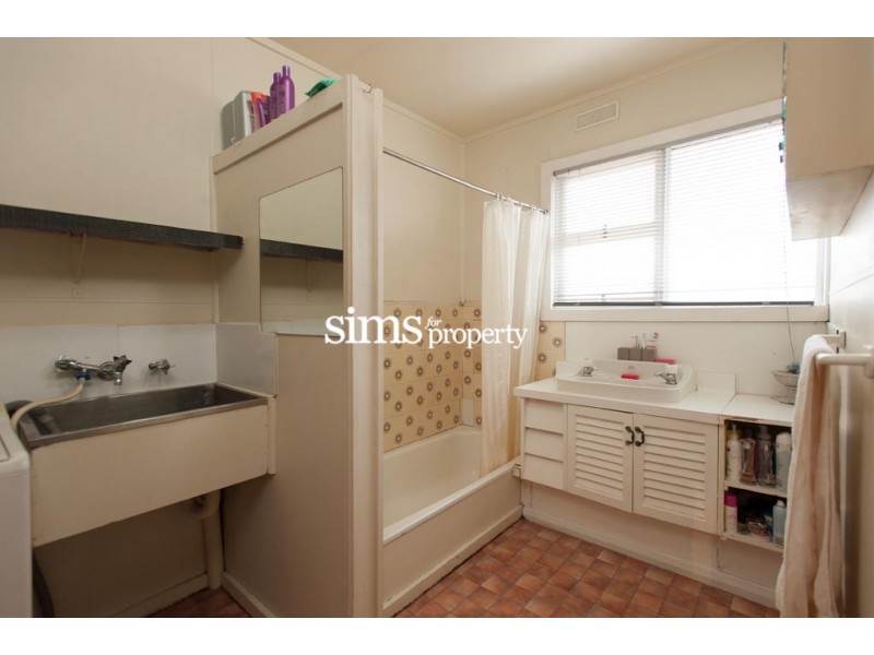 2/10 Kelvin Street, Youngtown TAS 7249