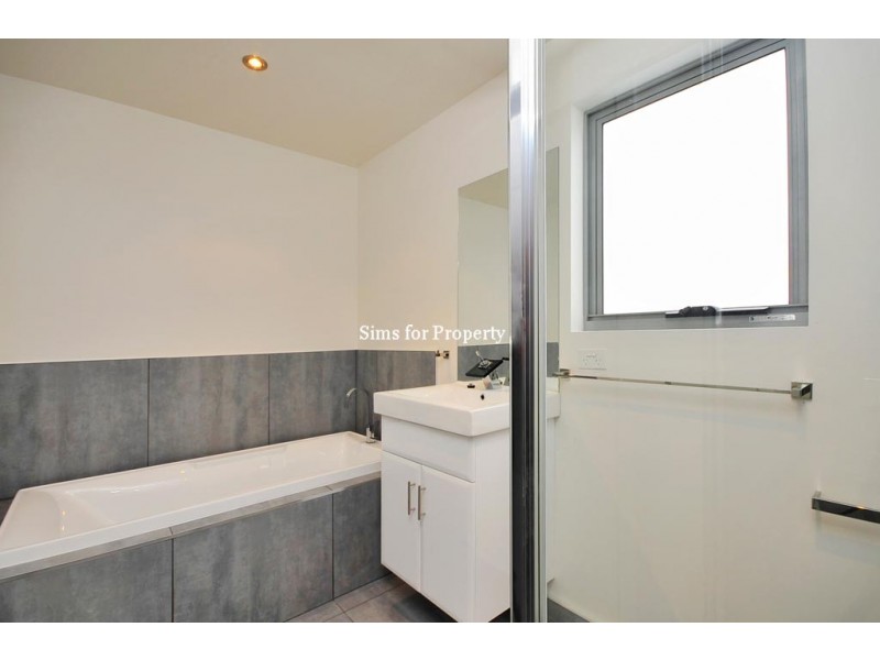 1/6 Karla Place, South Launceston TAS 7249