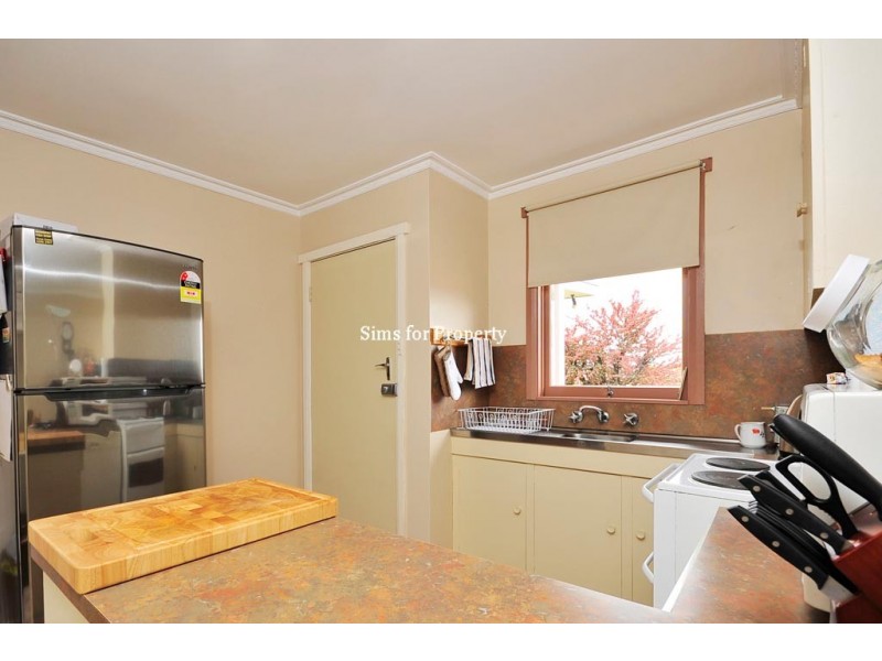 13 Helenwood Grove, Newnham TAS 7248