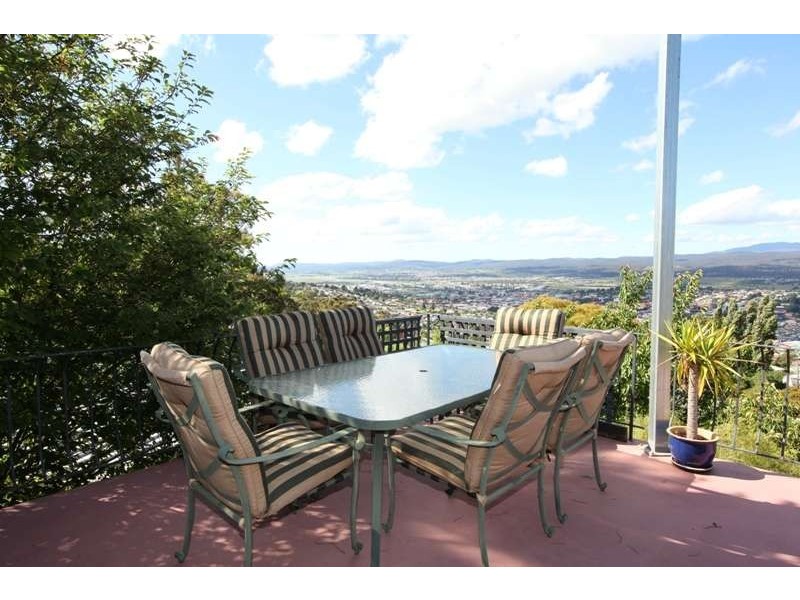 12 Matthew Place, West Launceston TAS 7250