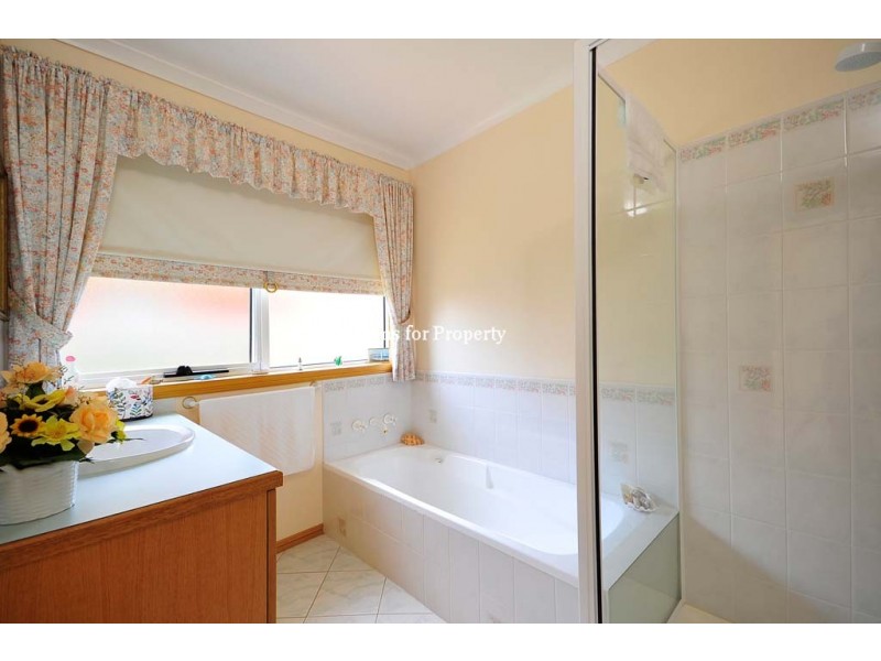 10 Woodrising Way, Prospect Vale TAS 7250