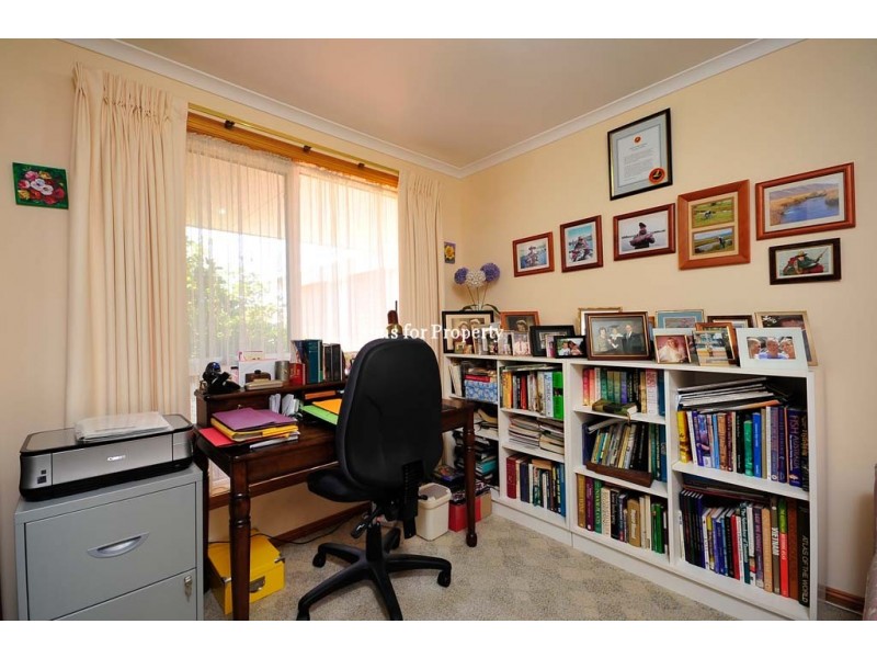 10 Woodrising Way, Prospect Vale TAS 7250