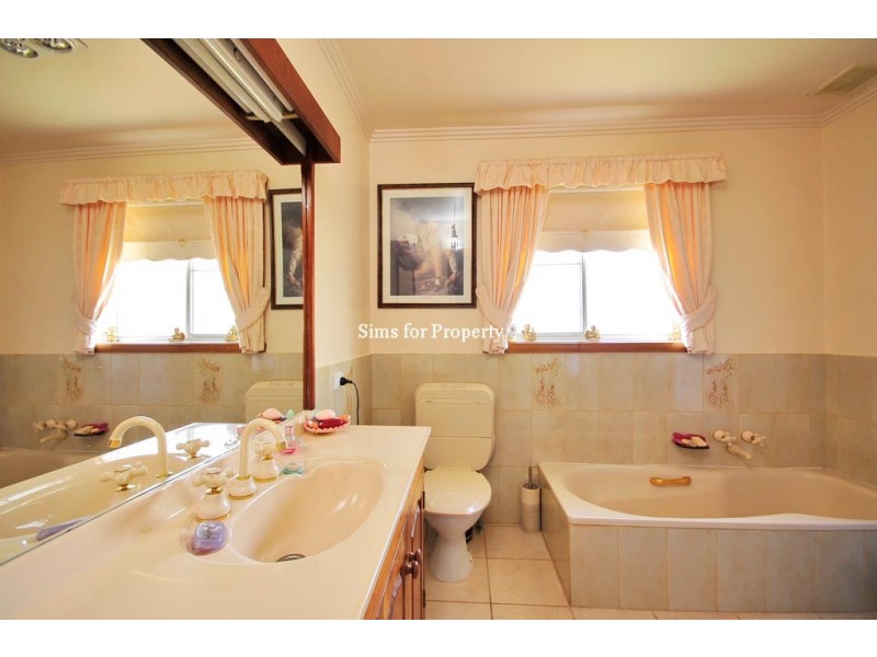 9 Beech Road, Norwood TAS 7250