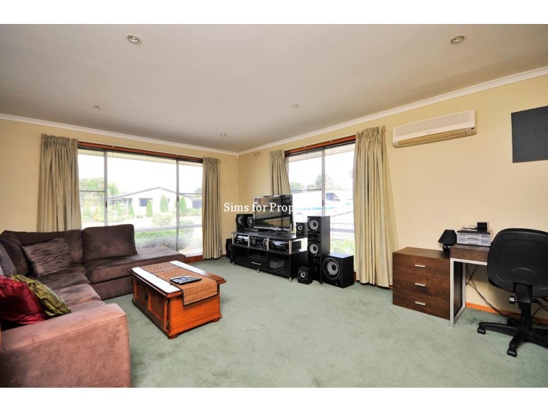10 Packham Street, Newnham TAS 7248