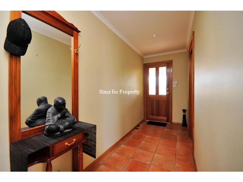 10 Packham Street, Newnham TAS 7248