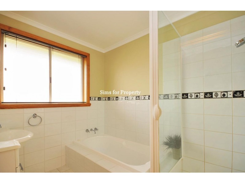 10 Packham Street, Newnham TAS 7248