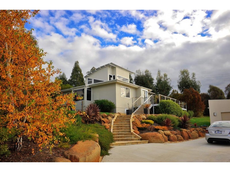 31 Lachlan Parade, Trevallyn TAS 7250