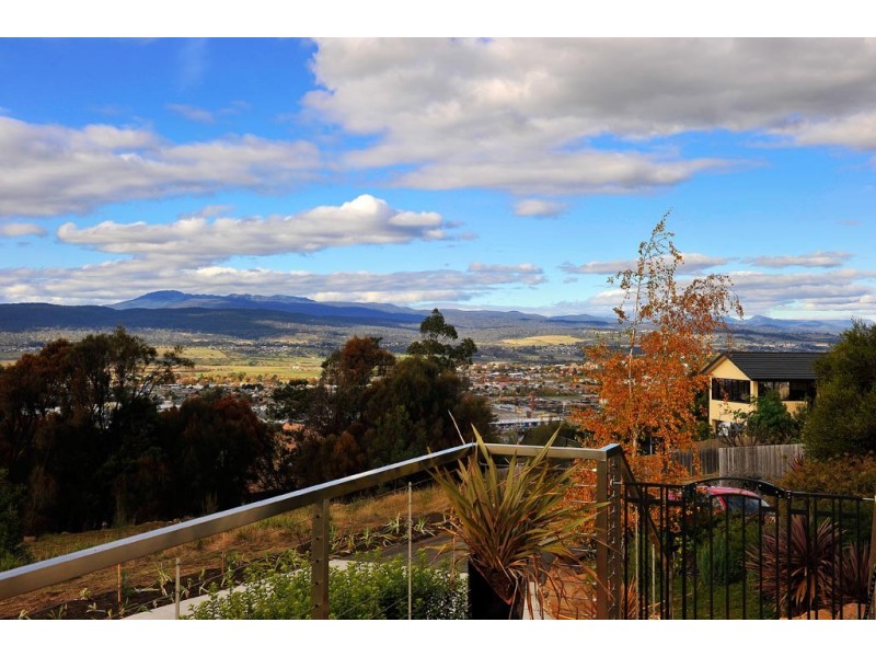 31 Lachlan Parade, Trevallyn TAS 7250