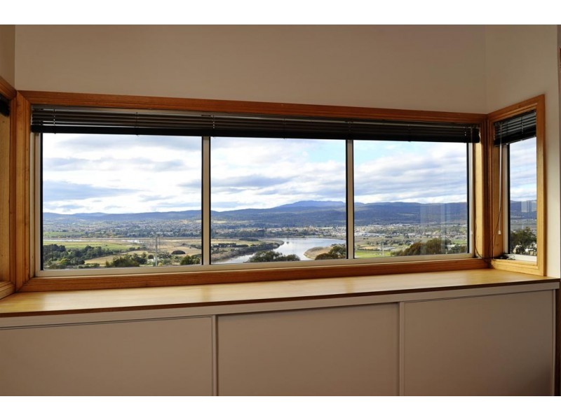 31 Lachlan Parade, Trevallyn TAS 7250