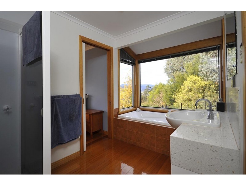 31 Lachlan Parade, Trevallyn TAS 7250