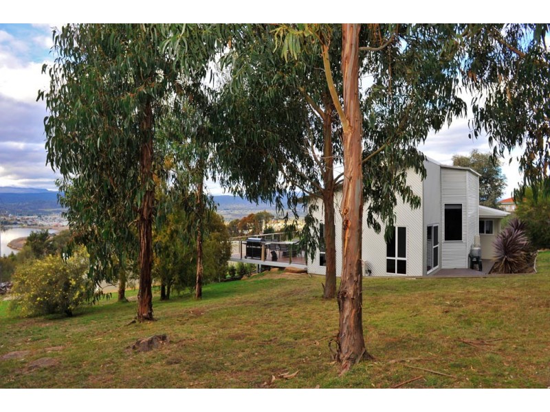 31 Lachlan Parade, Trevallyn TAS 7250