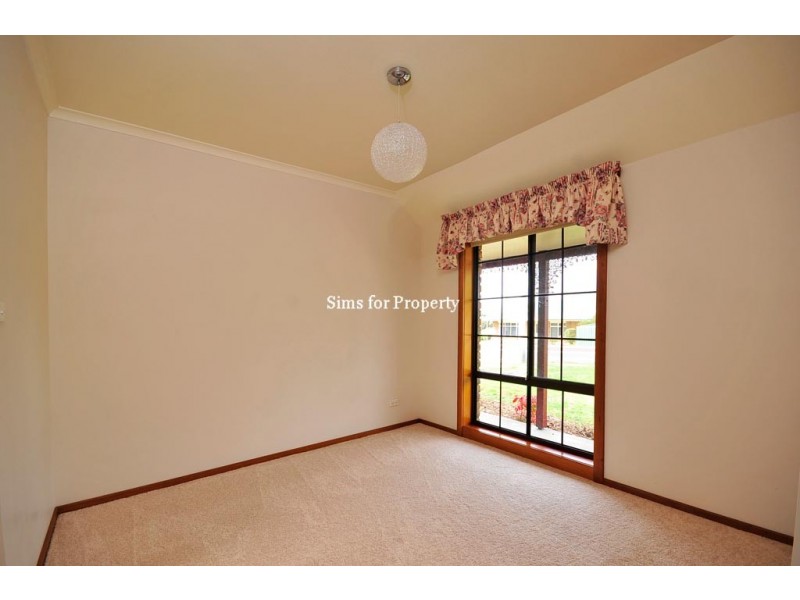 8 Sarah Court, Summerhill TAS 7250