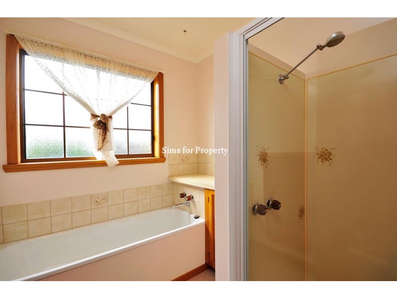 8 Sarah Court, Summerhill TAS 7250