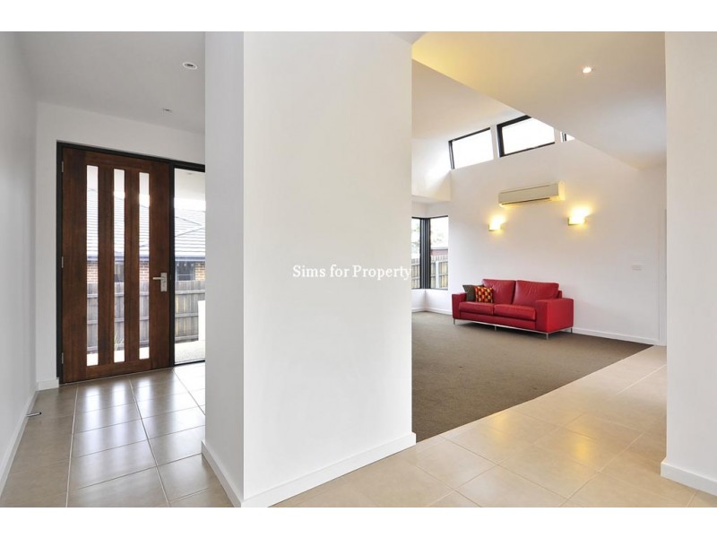 1/16 Jacqueline Place, Riverside TAS 7250