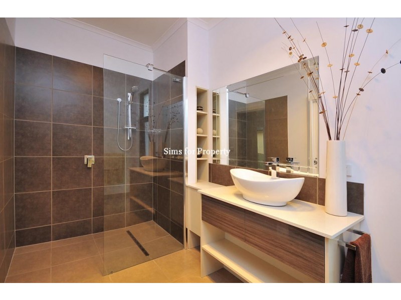 1/16 Jacqueline Place, Riverside TAS 7250