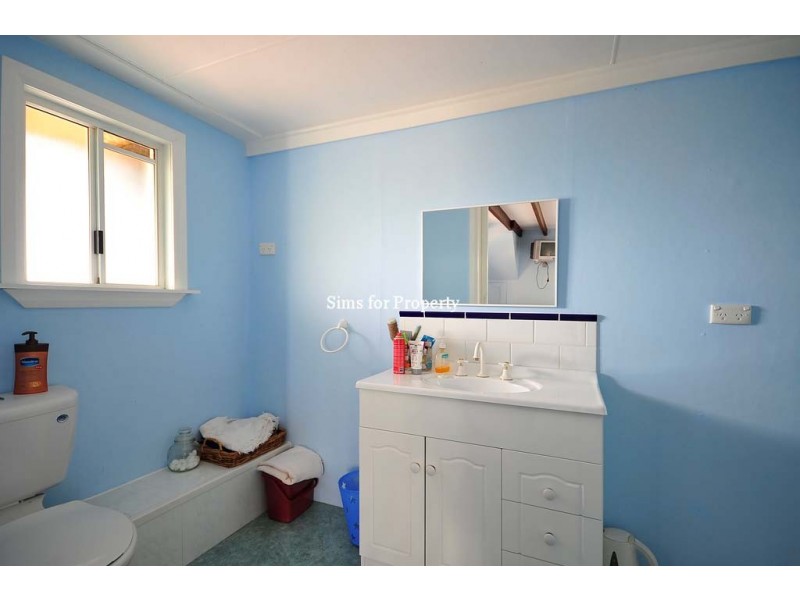 9 Hillside Crescent, West Launceston TAS 7250