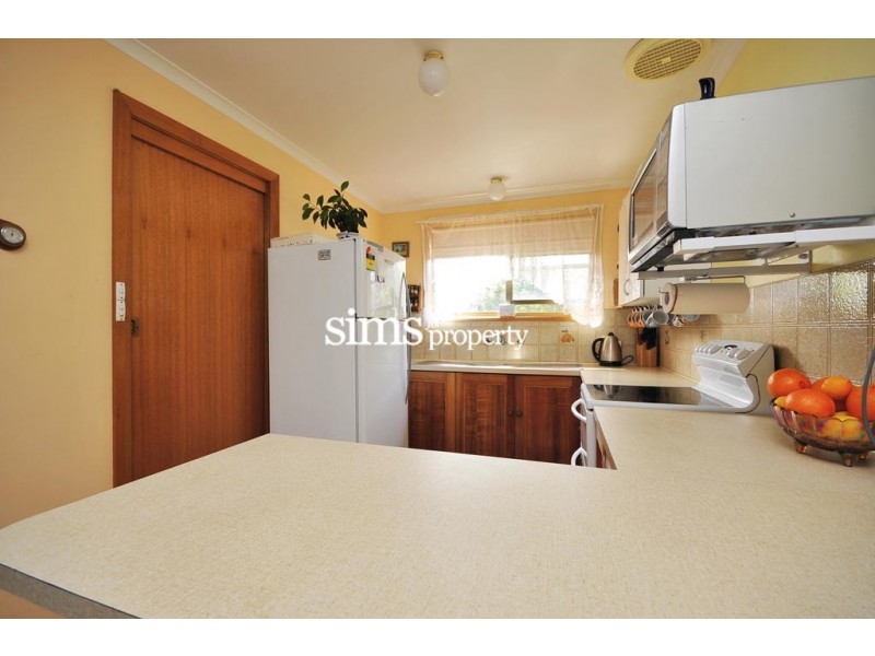 2/21 Montgomery Court, Norwood TAS 7250