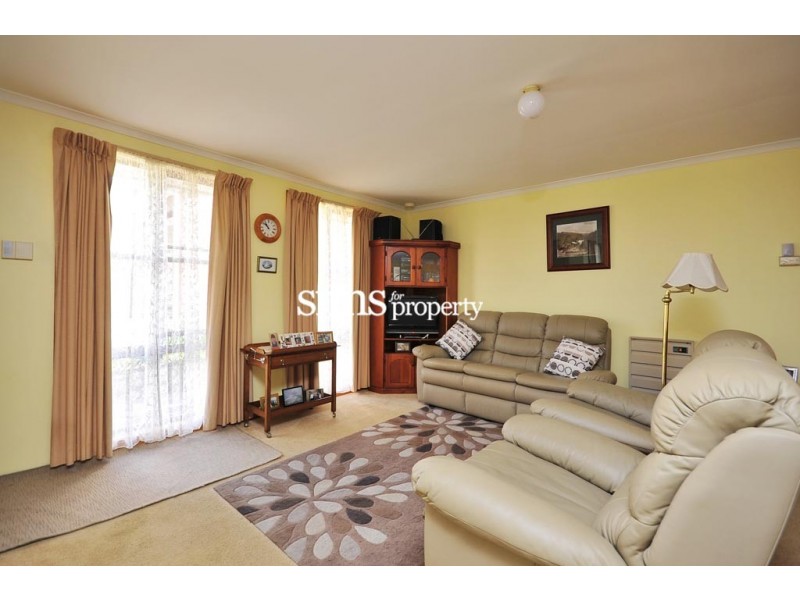 2/21 Montgomery Court, Norwood TAS 7250