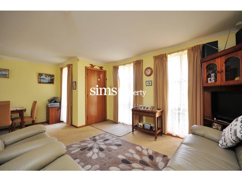 2/21 Montgomery Court, Norwood TAS 7250