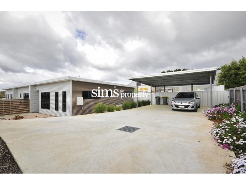 3/3 Phoebe Court, Riverside TAS 7250