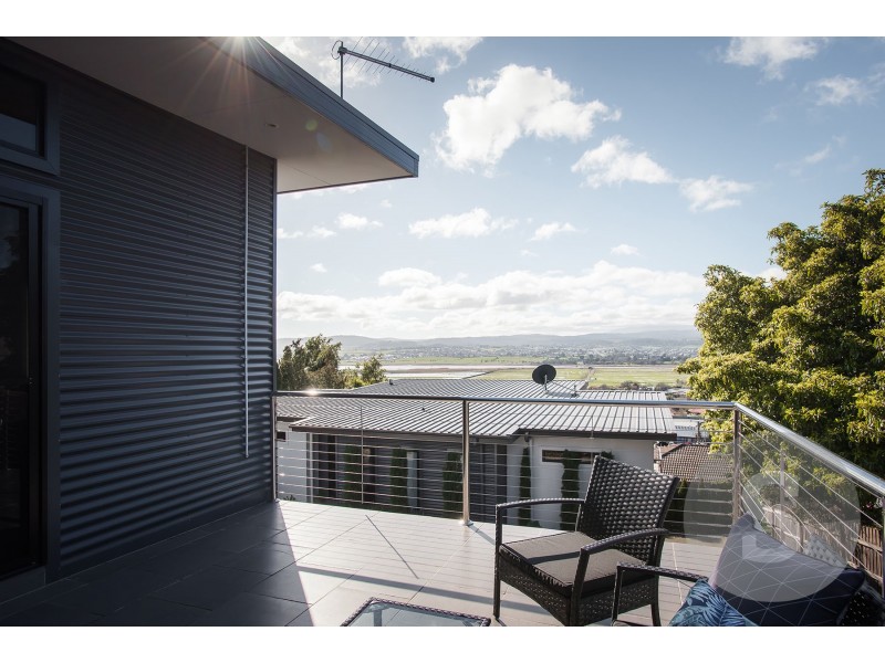 1/72 Riverside Drive, Riverside TAS 7250