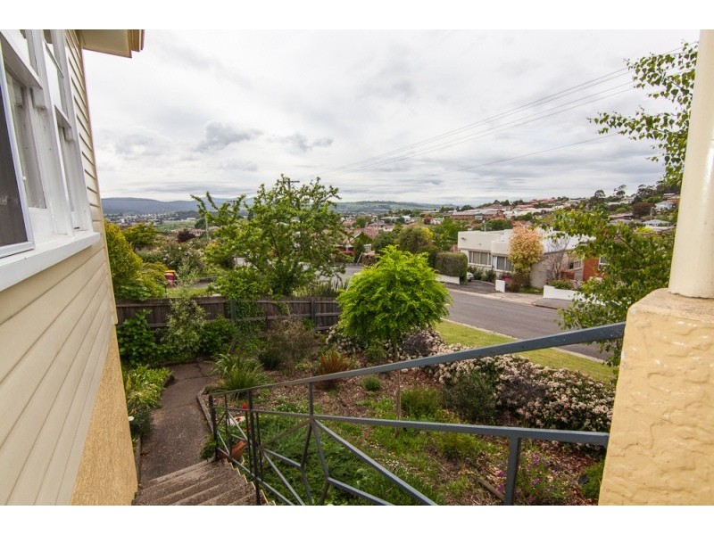 33 Robin Street, Newstead TAS 7250