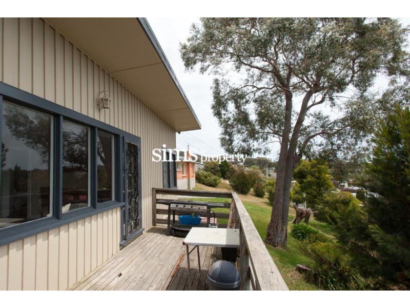30 Beach Crescent, Greens Beach TAS 7270