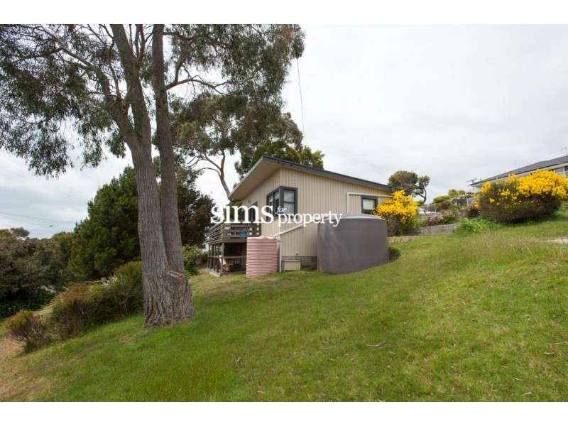 30 Beach Crescent, Greens Beach TAS 7270