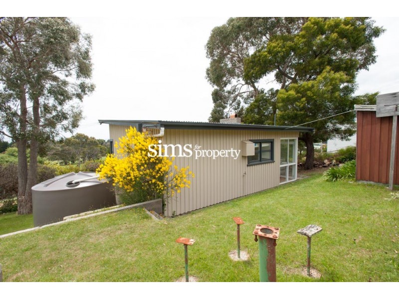 30 Beach Crescent, Greens Beach TAS 7270