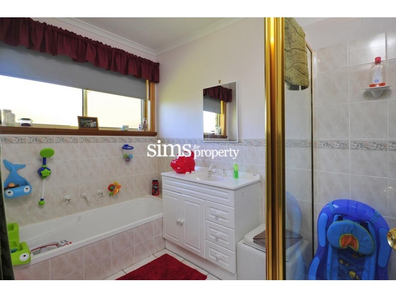 2,6,17 86 Cherry Road, Trevallyn TAS 7250