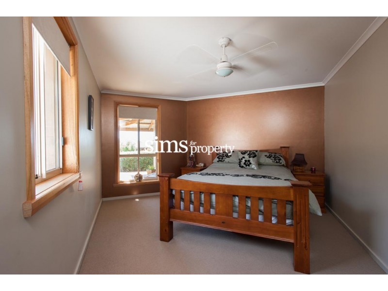 4 Peacock Place, Legana TAS 7277