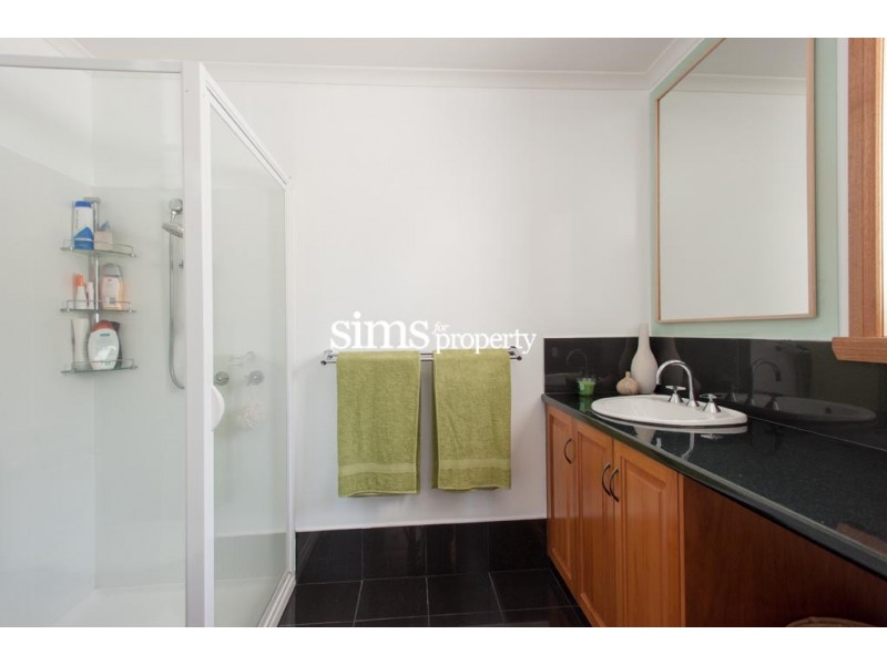 4 Peacock Place, Legana TAS 7277