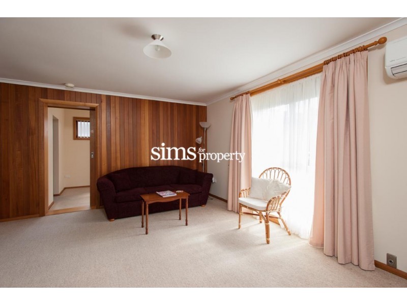 24 Parklands Parade, Newnham TAS 7248