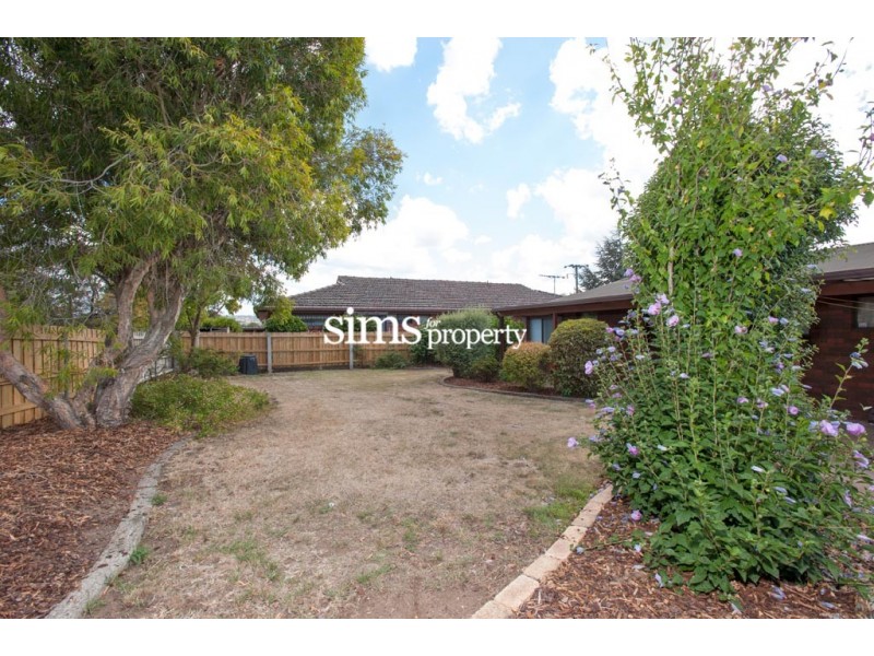 24 Parklands Parade, Newnham TAS 7248