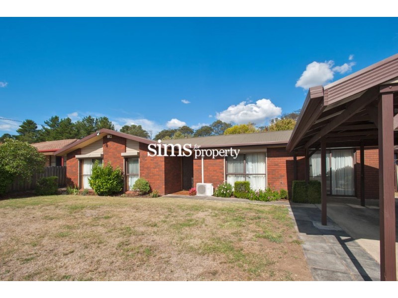 24 Parklands Parade, Newnham TAS 7248