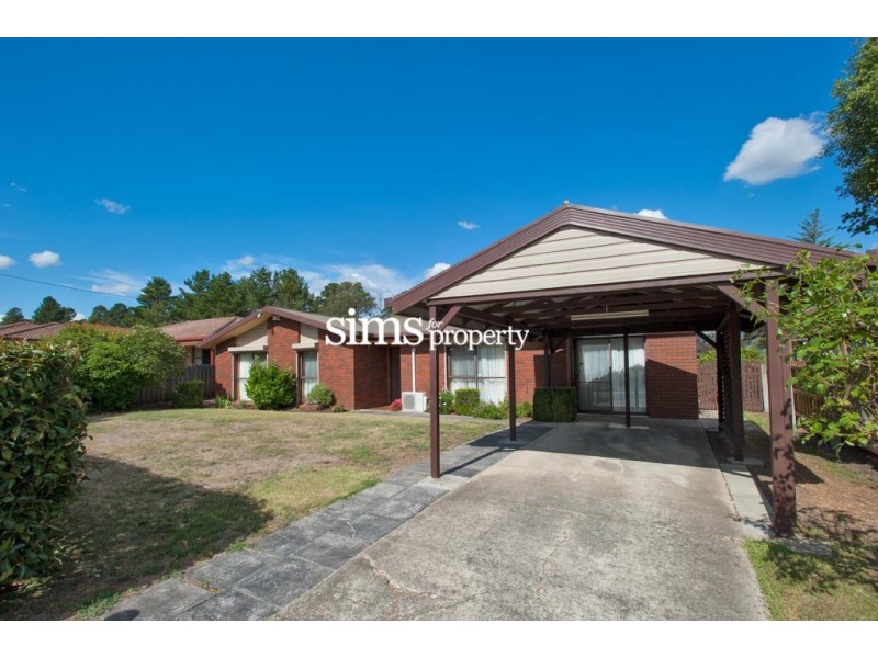 24 Parklands Parade, Newnham TAS 7248