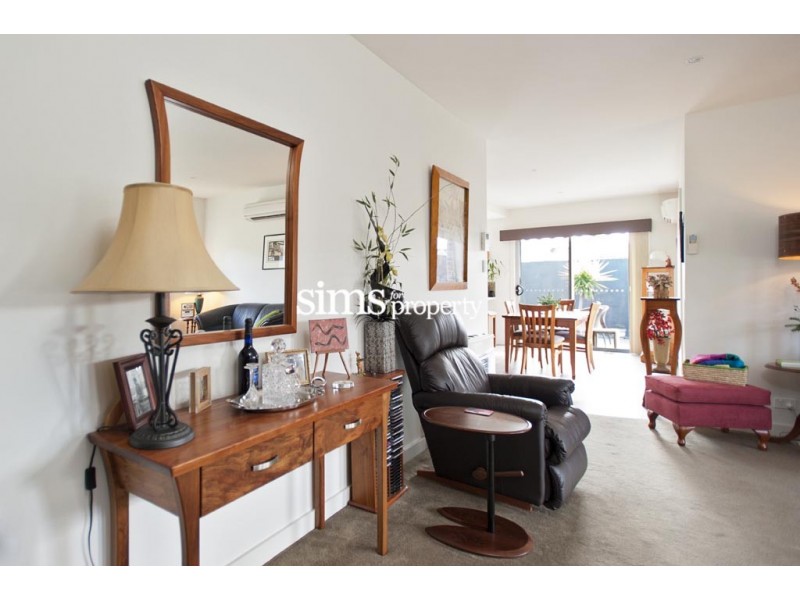 1/7 St James Close, Newstead TAS 7250