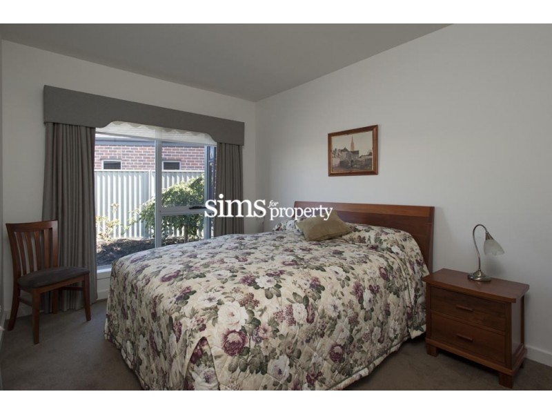 1/7 St James Close, Newstead TAS 7250