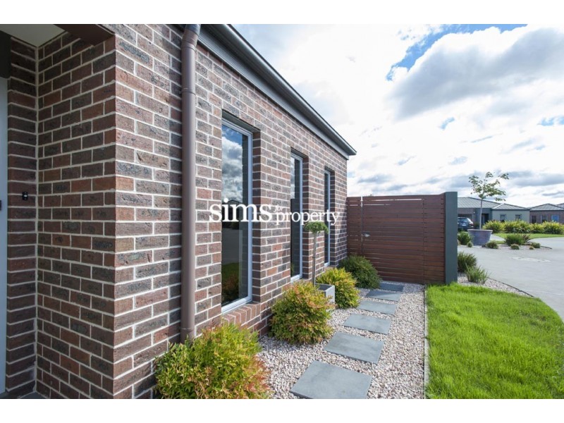 1/7 St James Close, Newstead TAS 7250