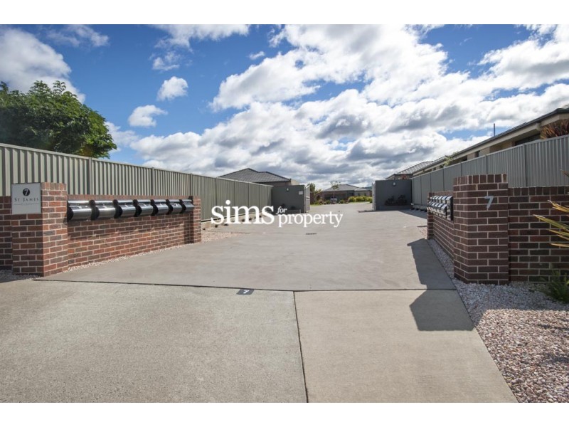 1/7 St James Close, Newstead TAS 7250