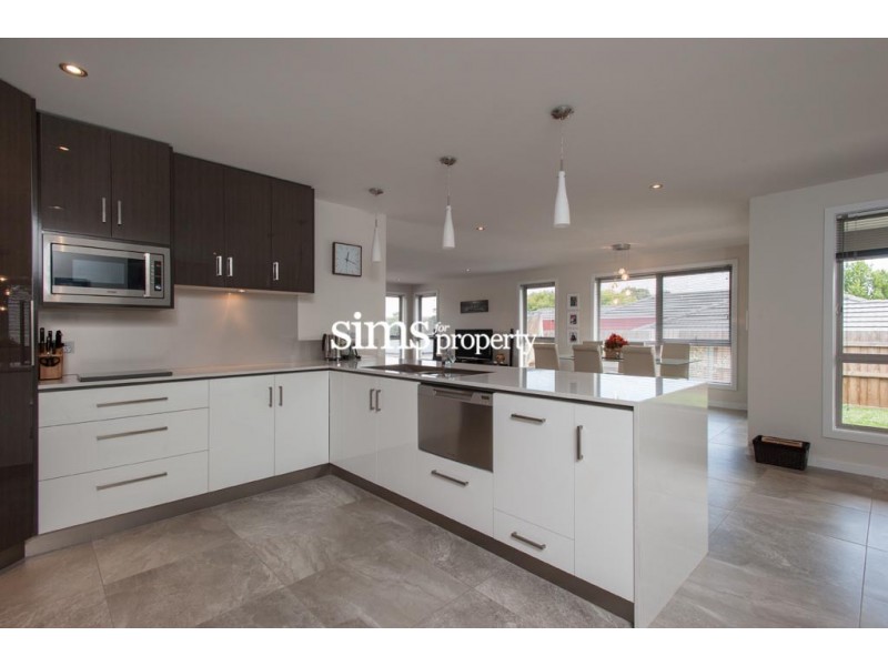 2/17 Tender Way, St Leonards TAS 7250