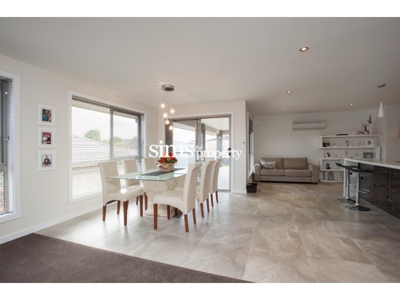 2/17 Tender Way, St Leonards TAS 7250