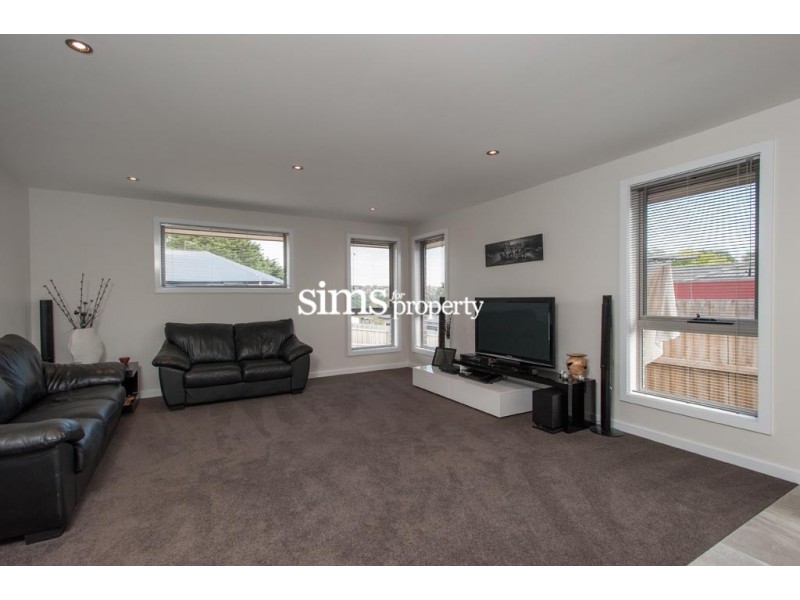 2/17 Tender Way, St Leonards TAS 7250